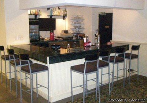 Clarion Hotel Deland Restaurante foto